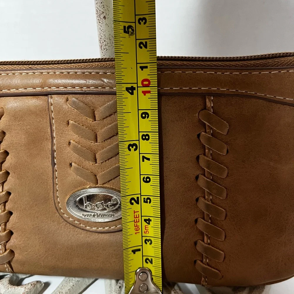 Boc zip top clutch/wallet